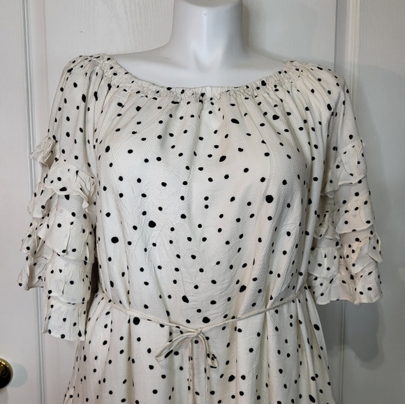 My Boutique Ivory Polkadot Off Shoulders Shift Dress - Picture 4 of 12